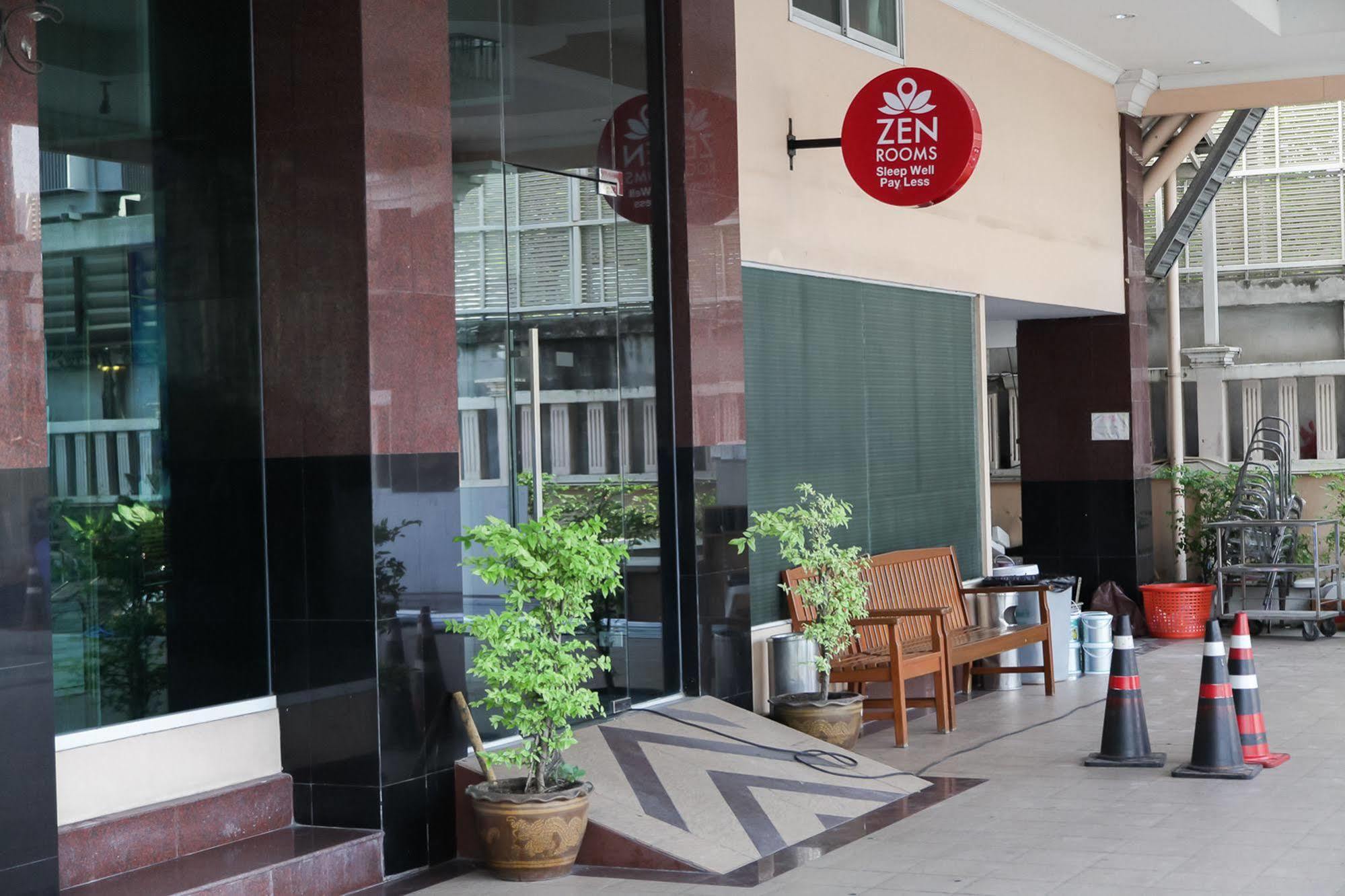 Zen Rooms Bangchak Banguecoque Exterior foto